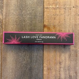 Lash Love Fanorama Black Mascara